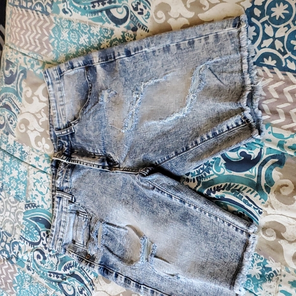 Blue jeans short - Picture 1 of 4
